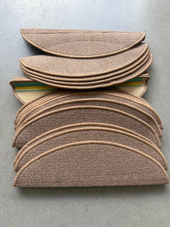 Cherchie Trapmatten Set – 15 stuks – Lichtbruin – 56x17x3,5 cm – Halfrond – Antislip Trapbescherming